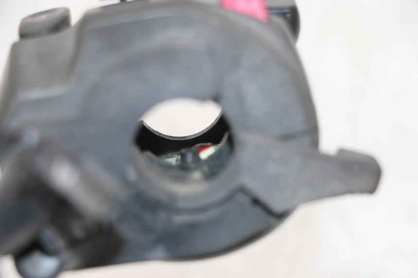 photo de COMMODO GAUCHE YAMAHA FZS FAZER 600 (2001 - 2003)