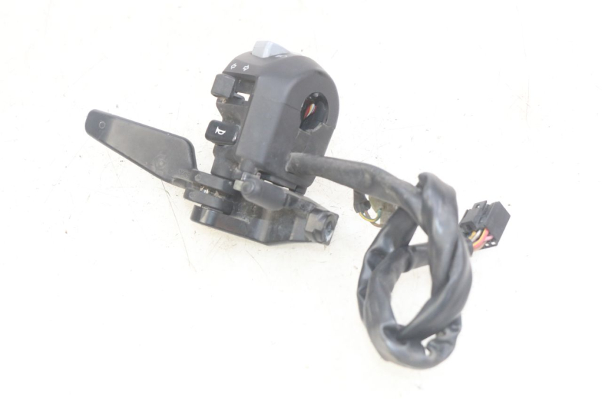 photo de COMMODO GAUCHE YAMAHA YP MAJESTY 400 (2004 - 2008)