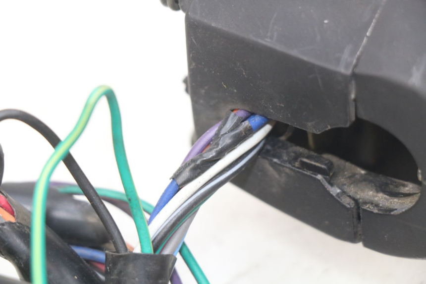 photo de COMMODO GAUCHE YAMASAKI YM T 125 (2015 - 2020)