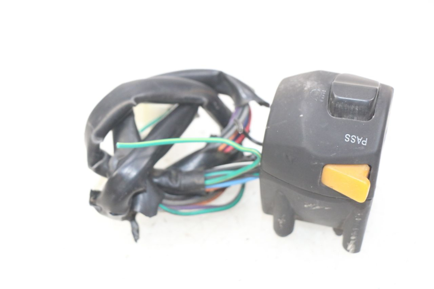 photo de COMMODO GAUCHE YAMASAKI YM T 125 (2015 - 2020)