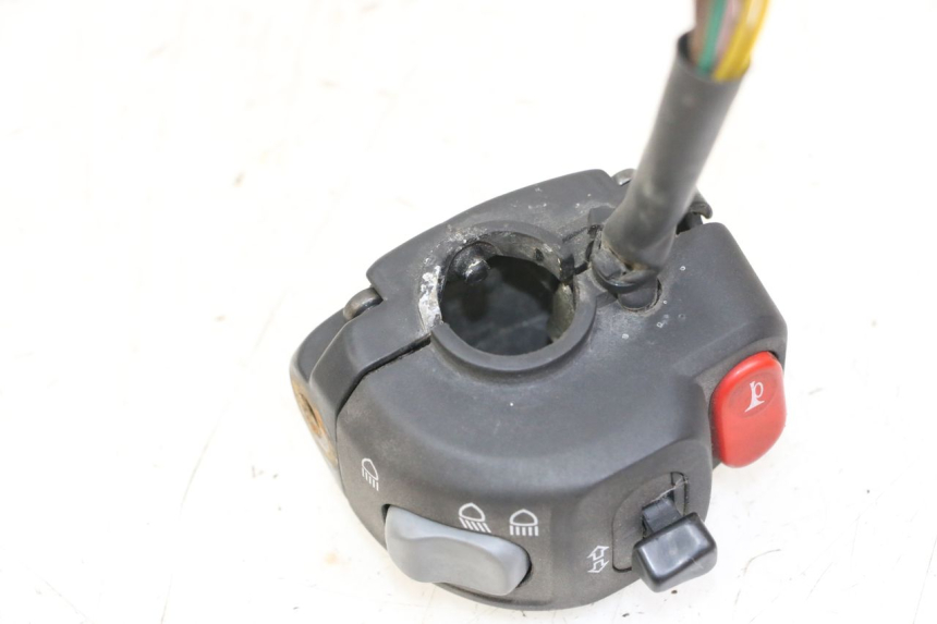 photo de COMMODO GAUCHE YAMAHA YP MAJESTY 125 (2007 - 2010)