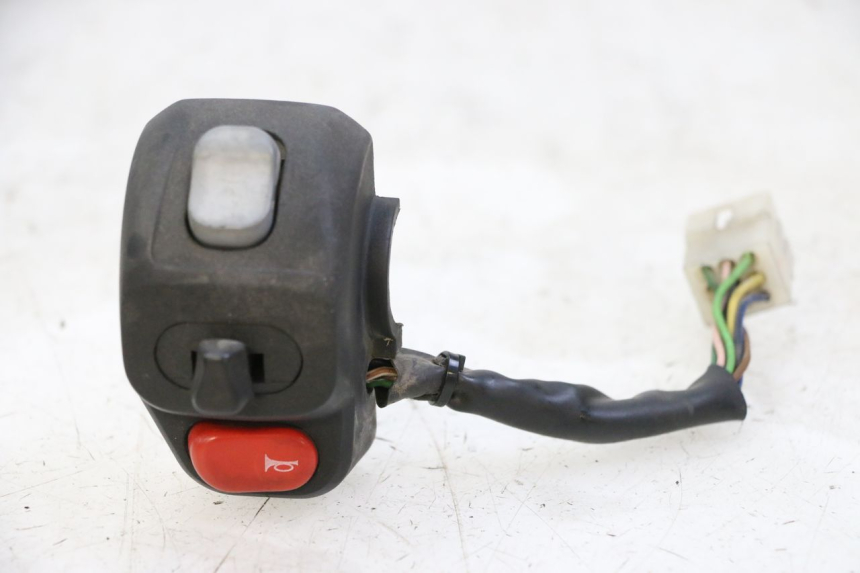 photo de COMMODO GAUCHE YAMAHA YP MAJESTY 125 (2002 - 2006)