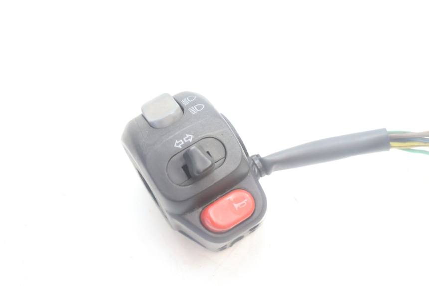 photo de COMMODO GAUCHE YAMAHA YP MAJESTY 125 (2007 - 2010) - Détail de la pièce