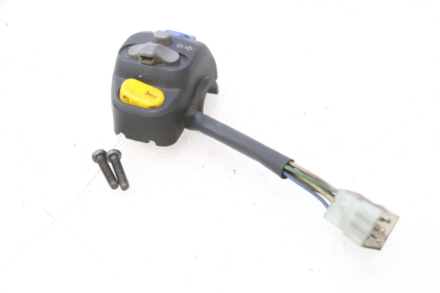 photo de COMMODO GAUCHE YAMAHA YP MAJESTY 125 (1998 - 2001) - Points de fixation
