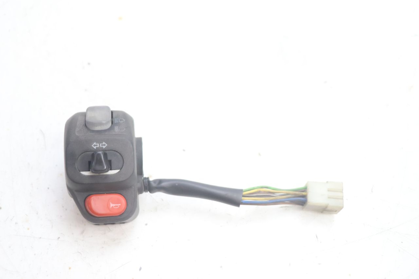 photo de COMMODO GAUCHE YAMAHA YP MAJESTY 125 (2002 - 2006) - Vue principale