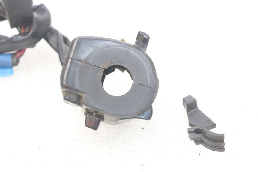 photo de COMMODO GAUCHE KAWASAKI Z S 750 (2003 - 2006) - Détail de la pièce