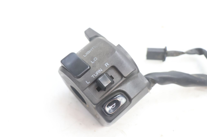photo de COMMODO GAUCHE KAWASAKI ZX-6R ZX6R 600 (1995 - 1997) - Détail de la pièce