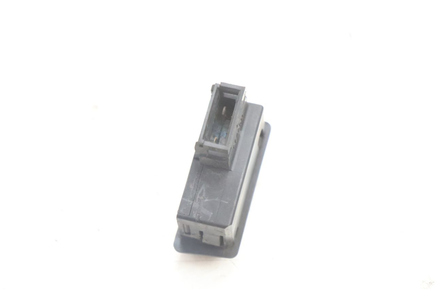 photo de COMMODO KLAXON HONDA SH 125 (2001 - 2003) - Autre angle de vue