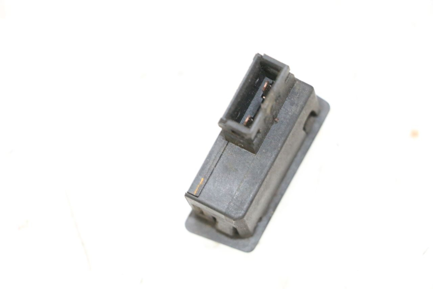 photo de COMMODO KLAXON YAMAHA XMAX X-MAX 125 (2006 - 2009) - Zoom état d’usage