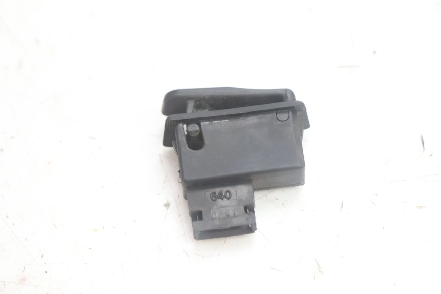 photo de COMMODO KLAXON YAMAHA XMAX X-MAX 125 (2006 - 2009) - Autre angle de vue