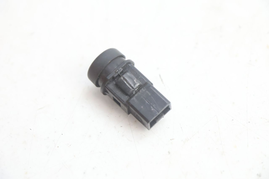 photo de COMMODO KLAXON PIAGGIO ZIP IGET 4T 50 (2021 - 2023) - Zoom état d’usage