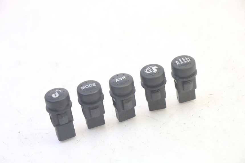 photo de COMMODO PIAGGIO MP3 HPE 350 (2018 - 2020) - Détail de la pièce