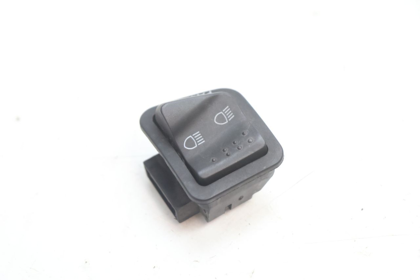 photo de COMMODO PLEIN PHARE PIAGGIO MP3 LT 400 (2007 - 2012) - Détail de la pièce