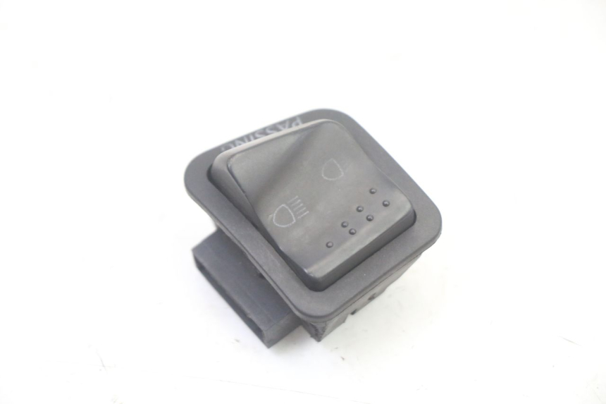 photo de COMMODO PLEIN PHARE PIAGGIO MP3 500 (2011 - 2015)