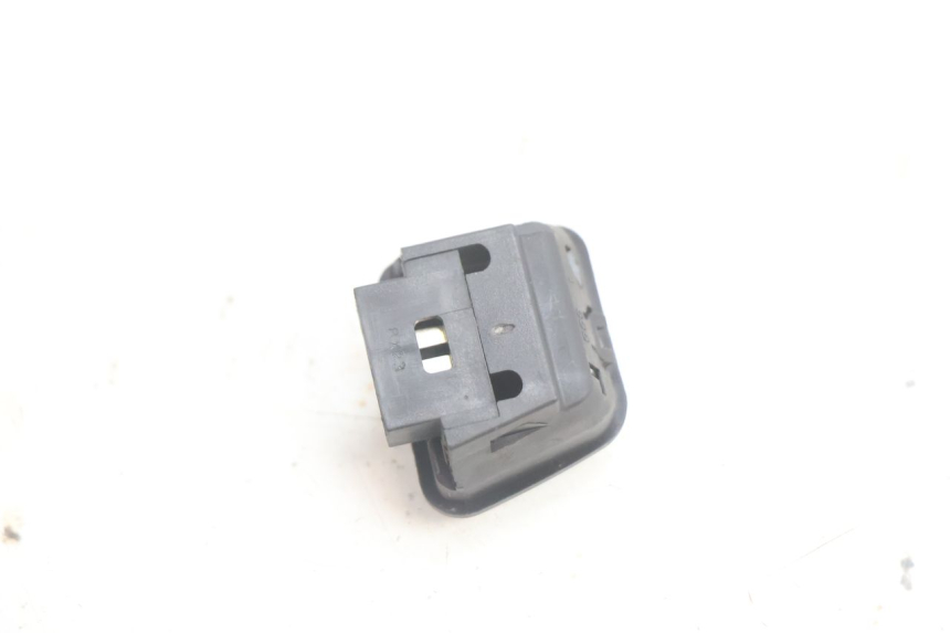 photo de COMMODO PLEIN PHARE PIAGGIO X9 EVOLUTION 125 (2003 - 2007) - Autre angle de vue