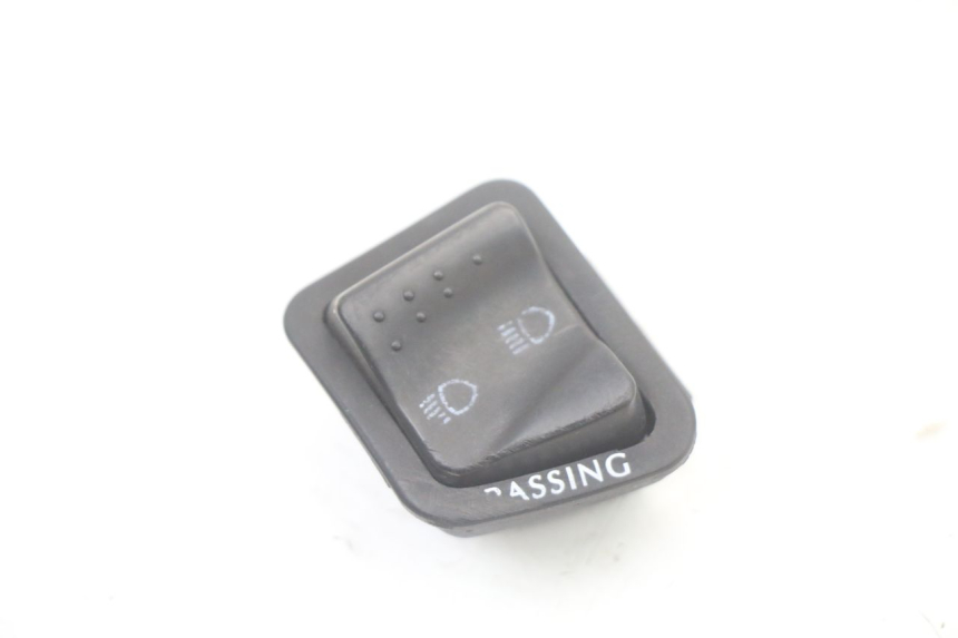 photo de COMMODO PLEIN PHARE PIAGGIO XEVO - X EVO 125 (2007 - 2016) - Vue principale