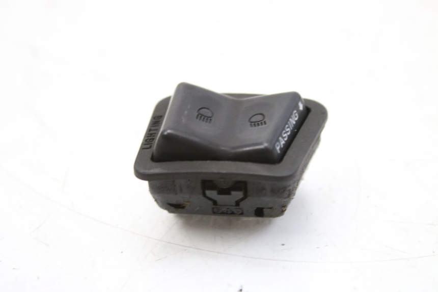 photo de COMMODO PLEIN PHARE YAMAHA XMAX X-MAX 125 (2006 - 2009) - Autre angle de vue