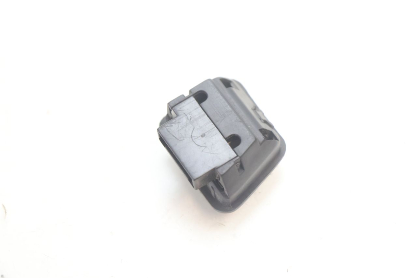 photo de COMMODO PLEIN PHARE PIAGGIO ZIP 4T 50 (2006 - 2017) - Autre angle de vue