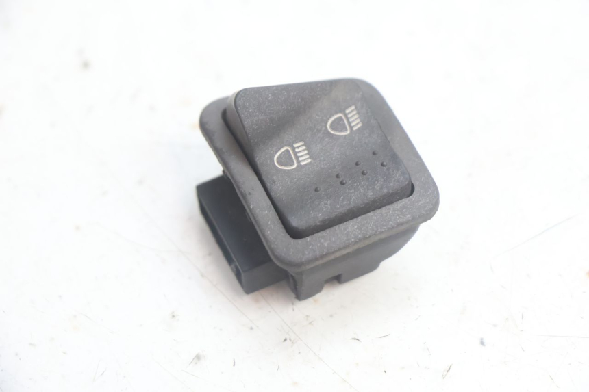 photo de COMMODO PLEIN PHARE PIAGGIO ZIP IGET 4T 50 (2021 - 2023) - Détail de la pièce