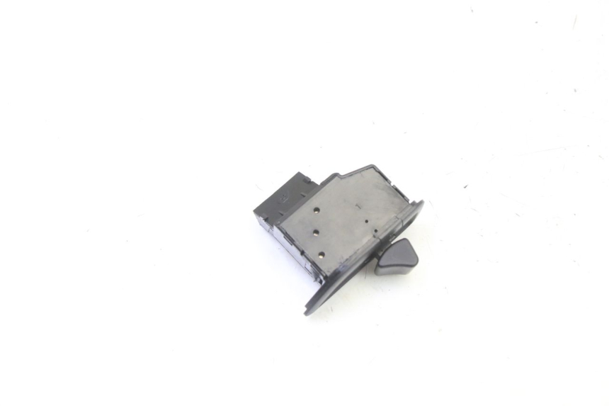 photo de COMMODO ROLL LOCK PIAGGIO MP3 HPE 310 (2024 - 2025)