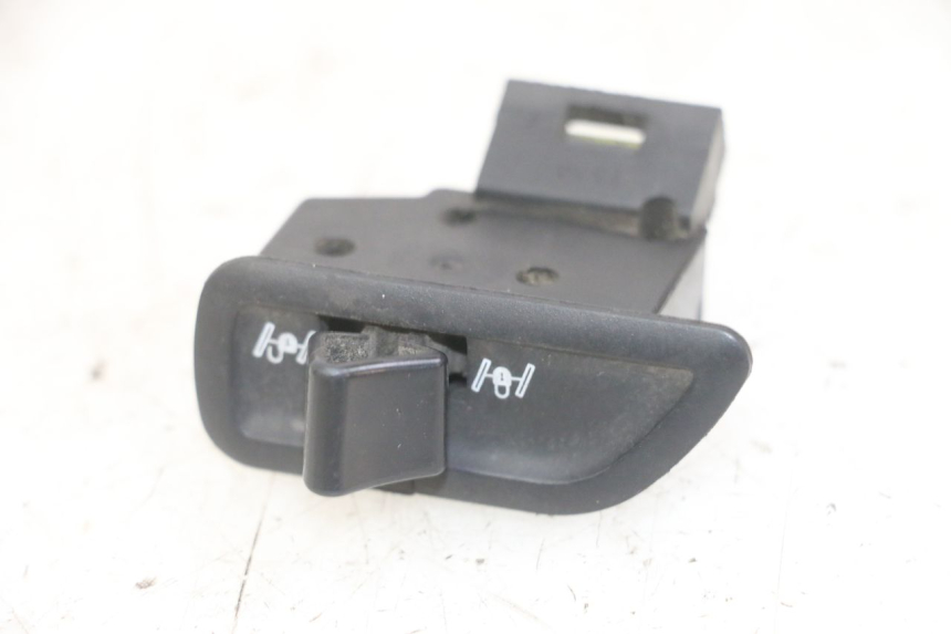 photo de COMMODO ROLL LOCK PIAGGIO MP3 LT 300 (2010 - 2016)