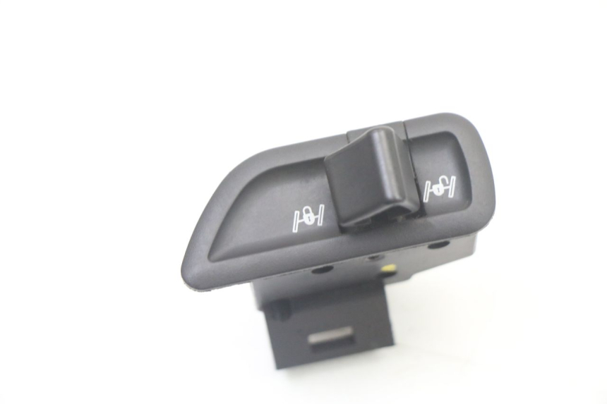 photo de COMMODO ROLL LOCK PIAGGIO MP3 500 (2014 - 2016)