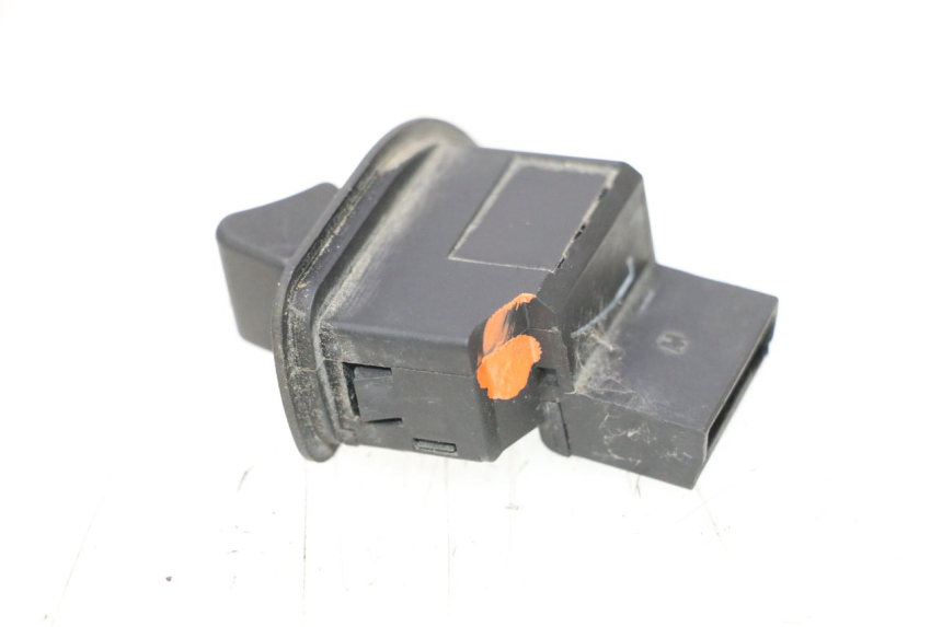 photo de COMMODO ROLL LOCK PIAGGIO MP3 RL 250 (2006 - 2010) - Zoom état d’usage