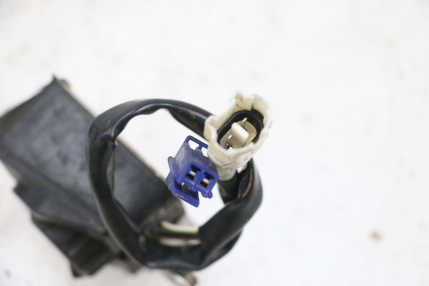 photo de COMMODO YAMAHA TDM ABS 900 (2002 - 2014) - Détail de la pièce