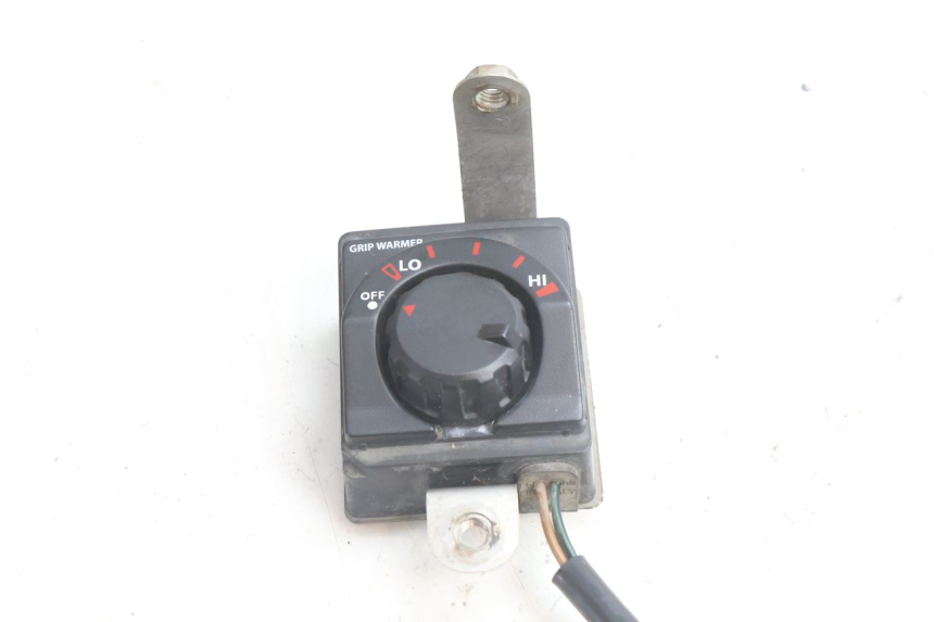 photo de COMMODO YAMAHA TDM ABS 900 (2002 - 2014) - Détail de la pièce