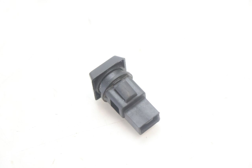photo de COMMODO TRAPPE ESSENCE PIAGGIO MP3 HPE 530 (2022 - 2026) - Zoom état d’usage