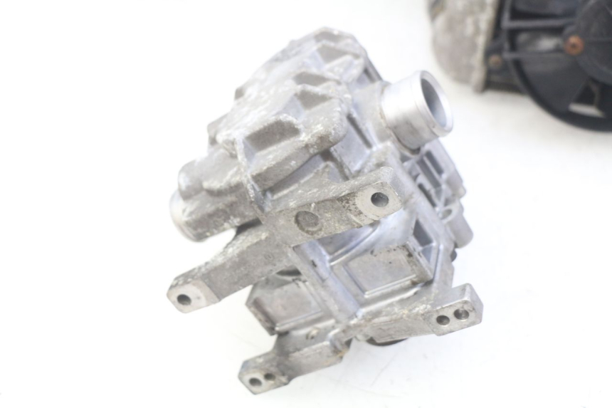 photo de COMPRESSEUR PEUGEOT SATELIS COMPRESSOR K15 125 (2006 - 2009) - Zoom composants