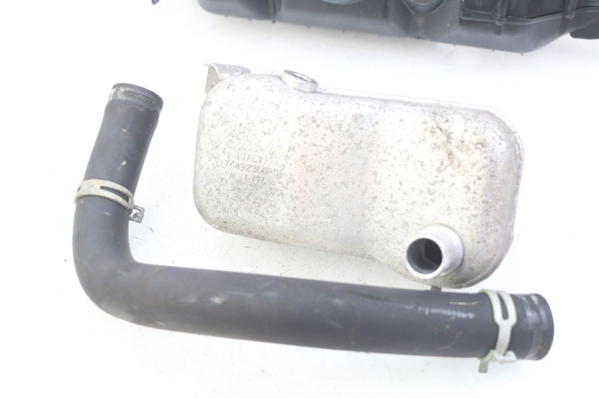 photo de COMPRESSEUR PEUGEOT SATELIS COMPRESSOR K15 125 (2006 - 2009) - État de surface