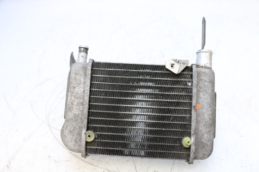 photo de COMPRESSEUR PEUGEOT SATELIS COMPRESSOR K15 125 (2006 - 2009) - Photo complémentaire