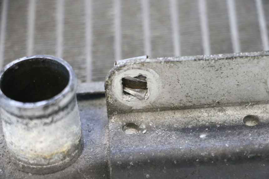 photo de COMPRESSEUR PEUGEOT SATELIS COMPRESSOR K15 125 (2006 - 2009) - Autre angle de vue