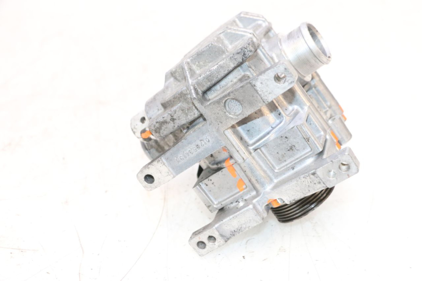 photo de COMPRESSEUR PEUGEOT SATELIS COMPRESSOR K15 125 (2006 - 2009) - Gros plan technique