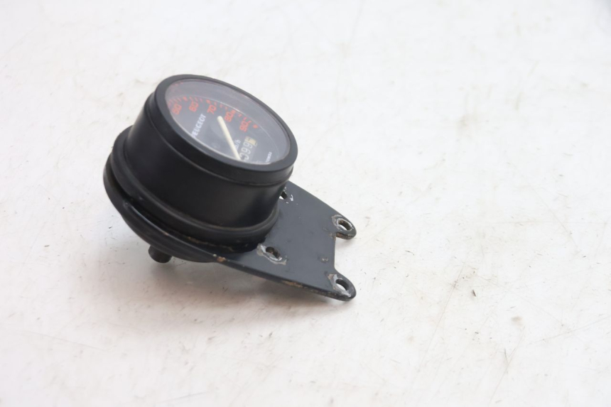 photo de COMPTEUR  PEUGEOT 103 SPX CLIP 50 (1989 - 1992) - Zoom état d’usage