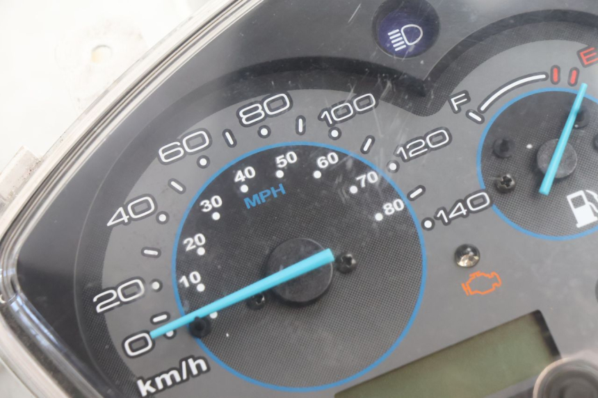 photo de COMPTEUR  KYMCO AGILITY CITY 16P 125 (2015 - 2024) - Zoom état d’usage