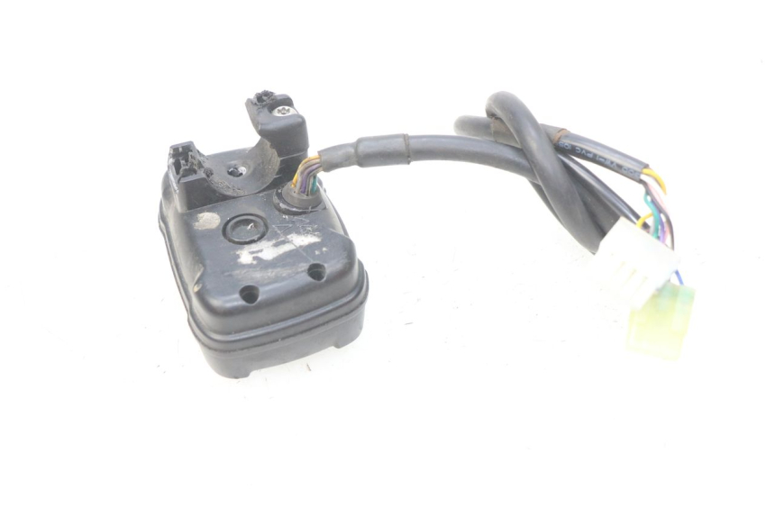 photo de COMPTEUR  MBK BOOSTER SPIRIT NAKED 50 (2004 - 2017) - Points de fixation