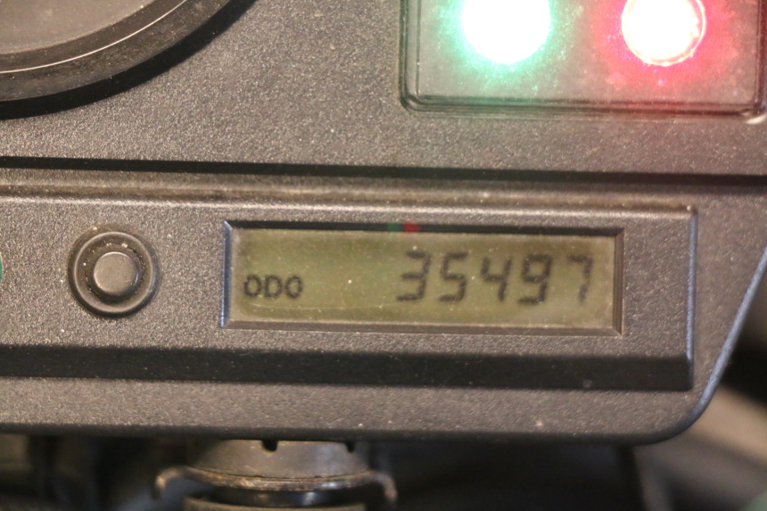 photo de COMPTEUR  HONDA CBR 919 RR FIREBLADE 900 (1998 - 1999) - Vue produit