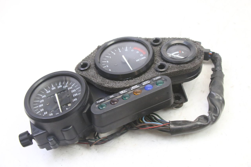 photo de COMPTEUR  HONDA CBR RR FIREBLADE 900 (1992 - 1994)