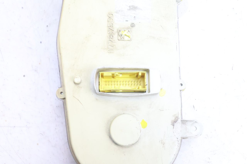 photo de COMPTEUR PEUGEOT CITYSTAR 125 (2011 - 2017) - Points de fixation