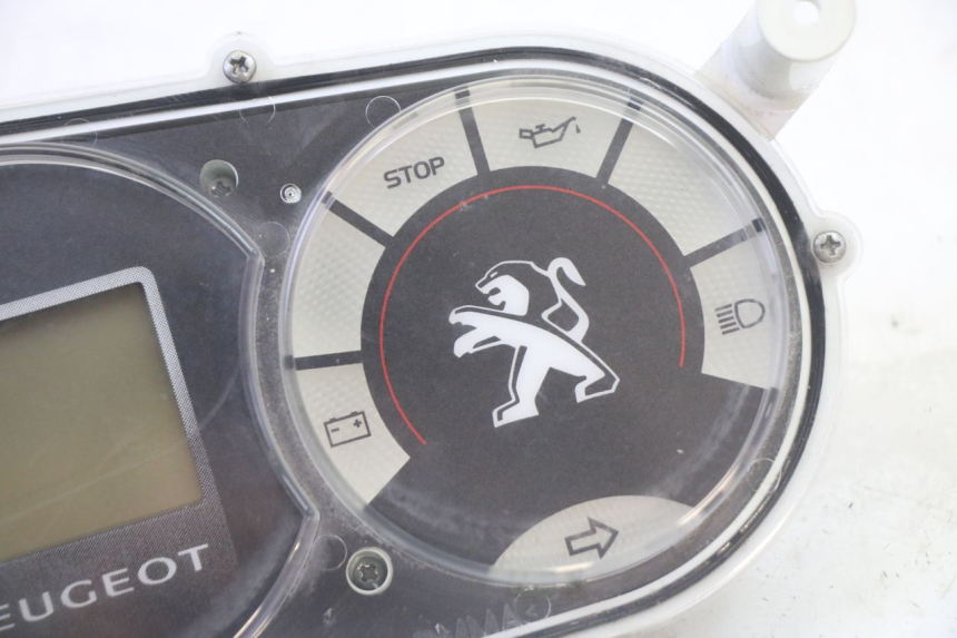 photo de COMPTEUR PEUGEOT CITYSTAR 50 (2013 - 2017) - Gros plan technique