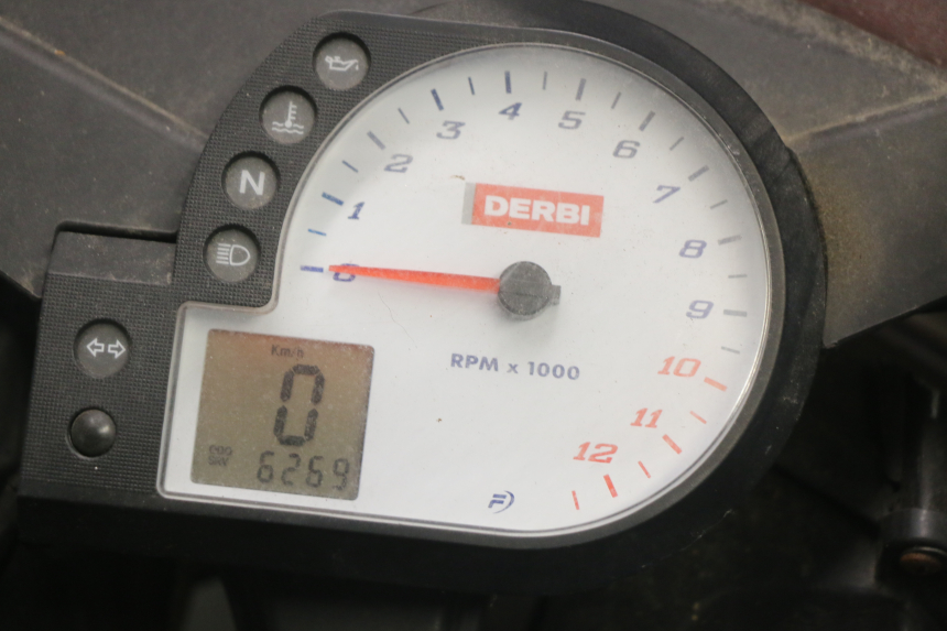 photo de COMPTEUR DERBI GPR 50 (2004 - 2009)
