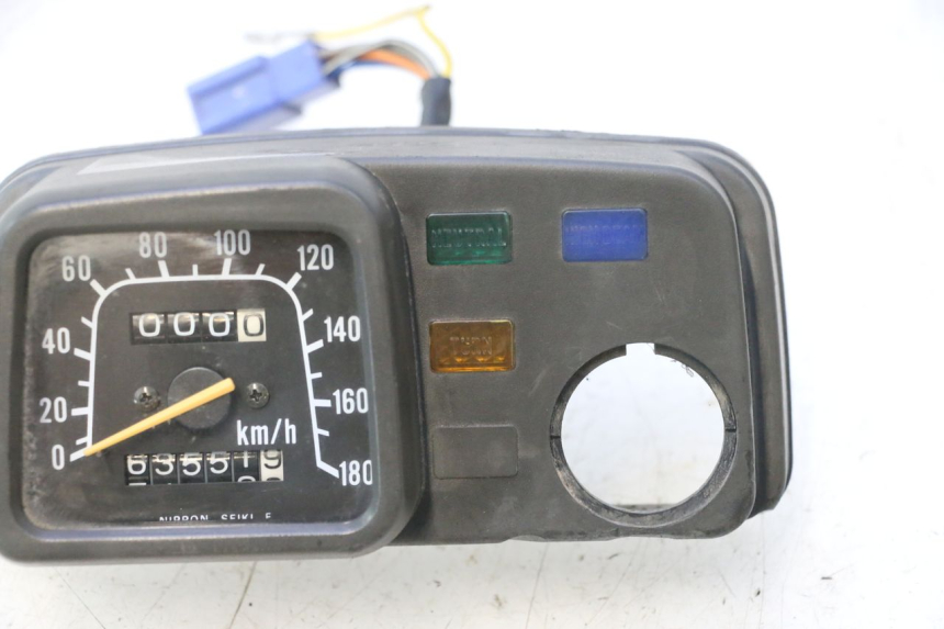 photo de COMPTEUR  SUZUKI DR S 600 (1985 - 1989) - Détails caractéristiques