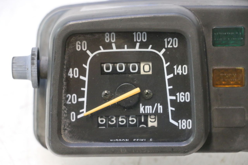 photo de COMPTEUR  SUZUKI DR S 600 (1985 - 1989) - Zoom composants