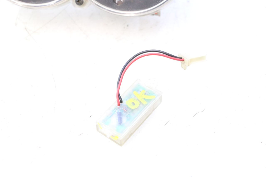 photo de COMPTEUR  CF MOTO E-CHARM 125 (2005 - 2008) - Vue rapprochée