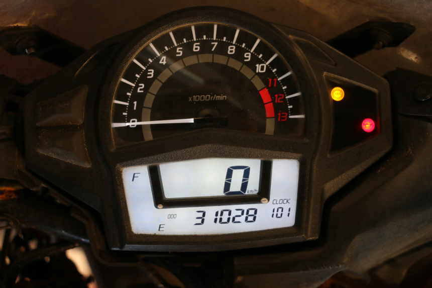 photo de COMPTEUR  KAWASAKI ER-6 ER6 F ABS 650 (2012 - 2016) - Zoom état d’usage