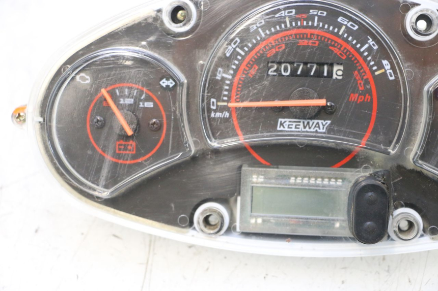 photo de COMPTEUR KEEWAY F-ACT FACT EVO 50 (2020 - 2026) - Vue rapprochée