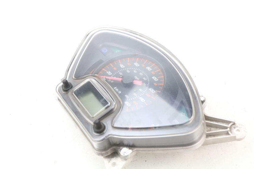 photo de COMPTEUR HONDA FES PANTHEON 125 (2003 - 2007) - Détail de la pièce