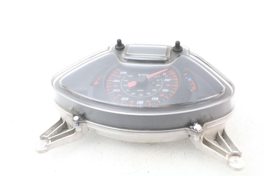 photo de COMPTEUR HONDA FES PANTHEON 125 (2003 - 2007) - Zoom état d’usage